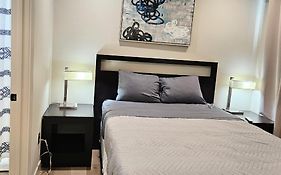 Santa Monica!! Promenade condos spacious free parking&sleeps 7